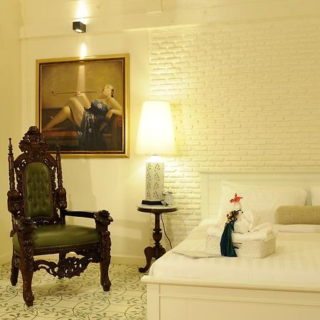 The Hen Hua Hin Hotel Quarto foto