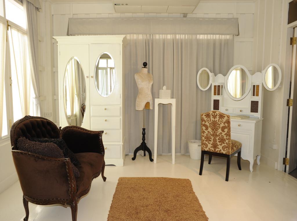 The Hen Hua Hin Hotel Quarto foto